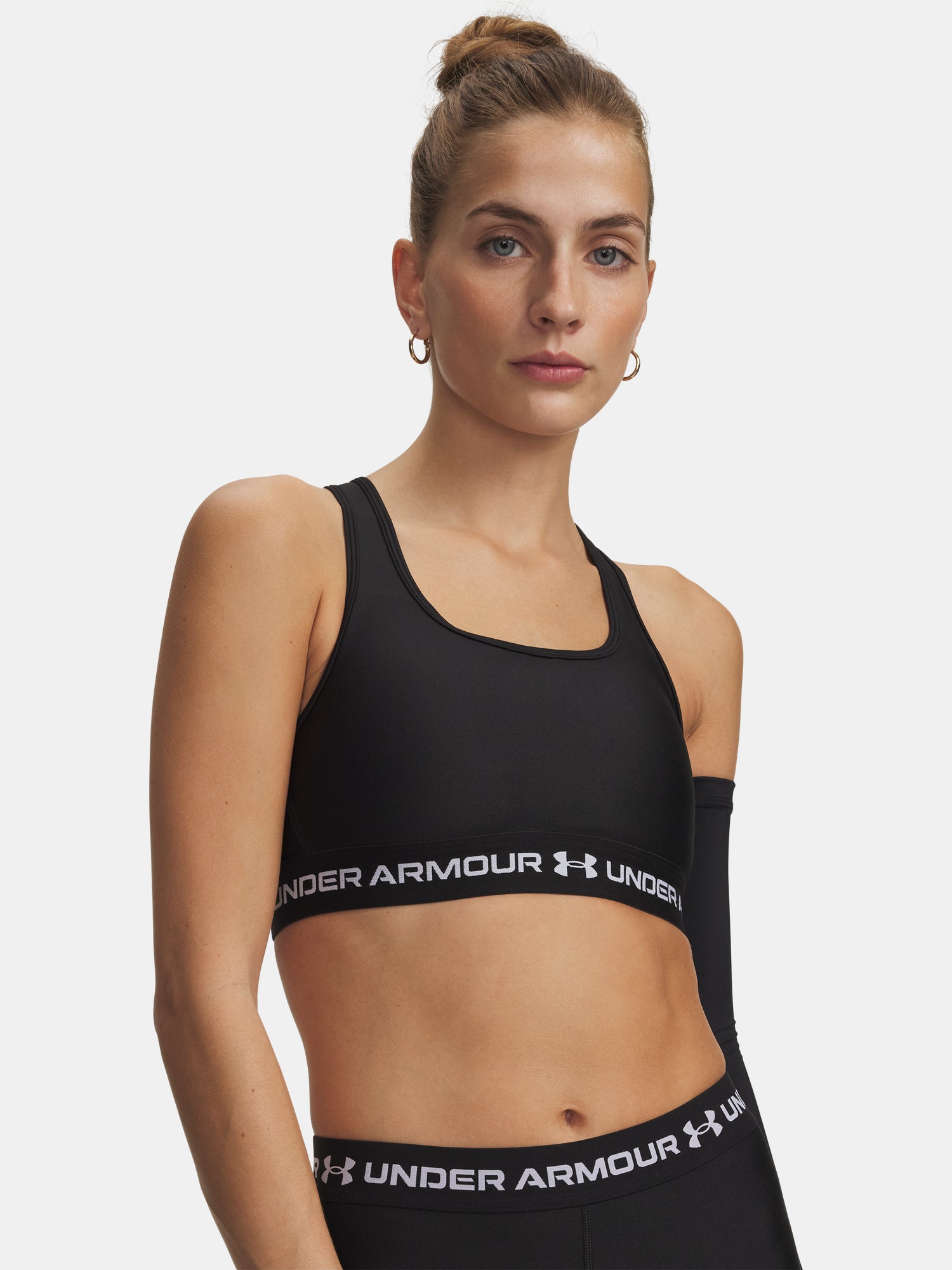 Nõi Under Armour Crossback Mid Bra-BLK melltartó