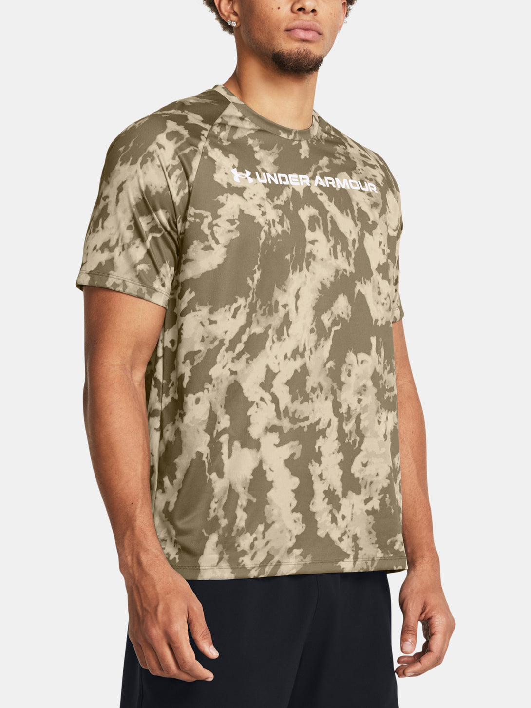 Under Armour Férfi póló UA TECH ABC CAMO SS Póló