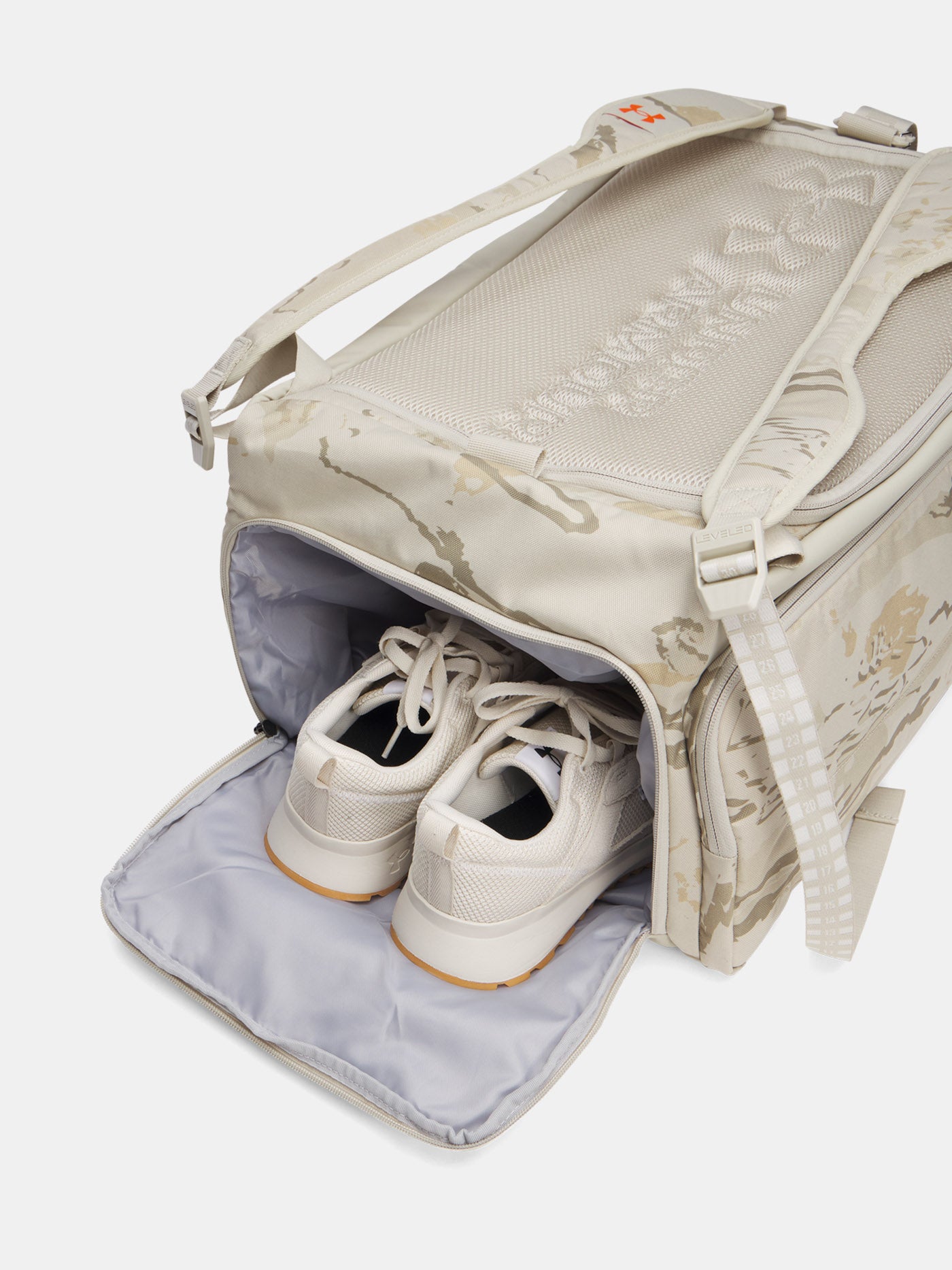 Unisex táska Under Armour UA Contain Duo MD BP Duffle