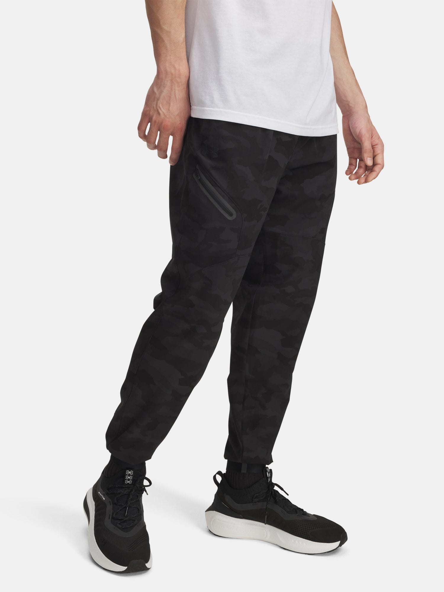 Under Armour Férfi melegítõalsó UA Unstoppable Woven Jogger-BLK Nadrág