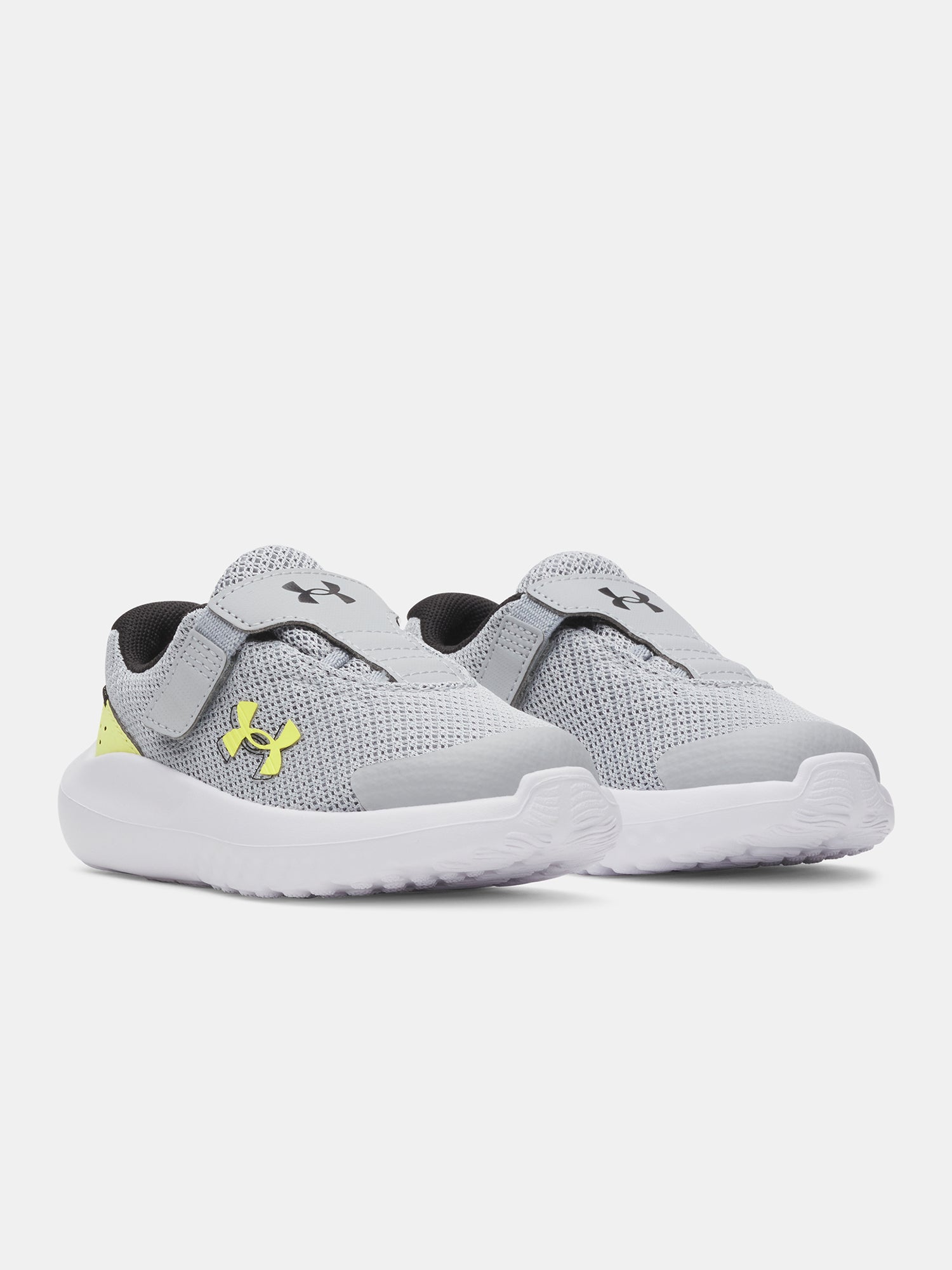 Fiú cipõk Under Armour UA BINF Surge 4 AC