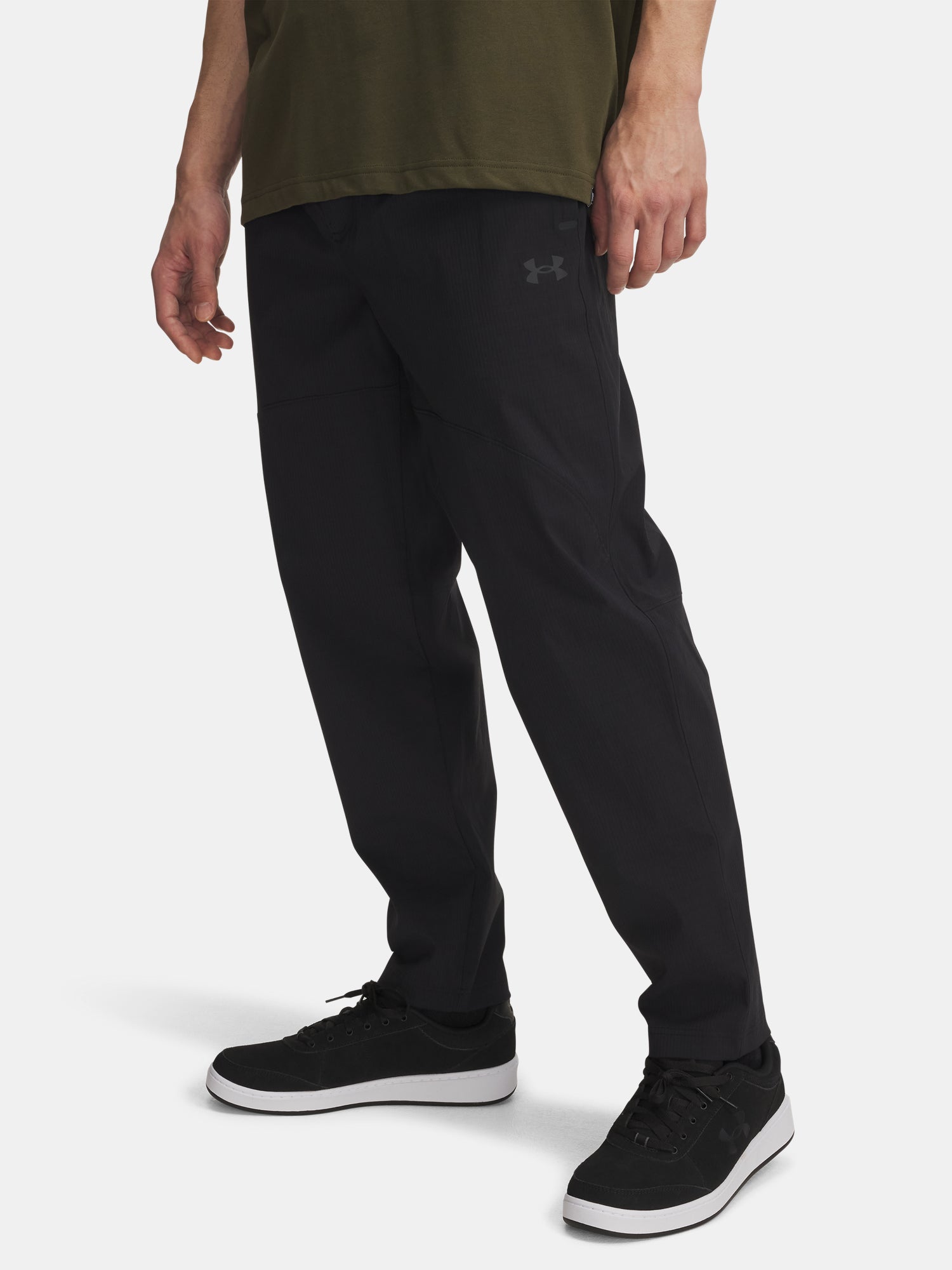 Under Armour Férfi sportnadrág UA UNSTPBLE WOVEN TX TAPER-BLK Nadrág