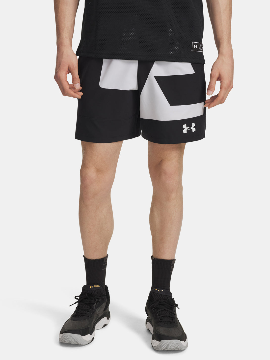 Under Armour Férfi rövidnadrág UA M Zone 7in Wvn Short Grphc-BLK Short