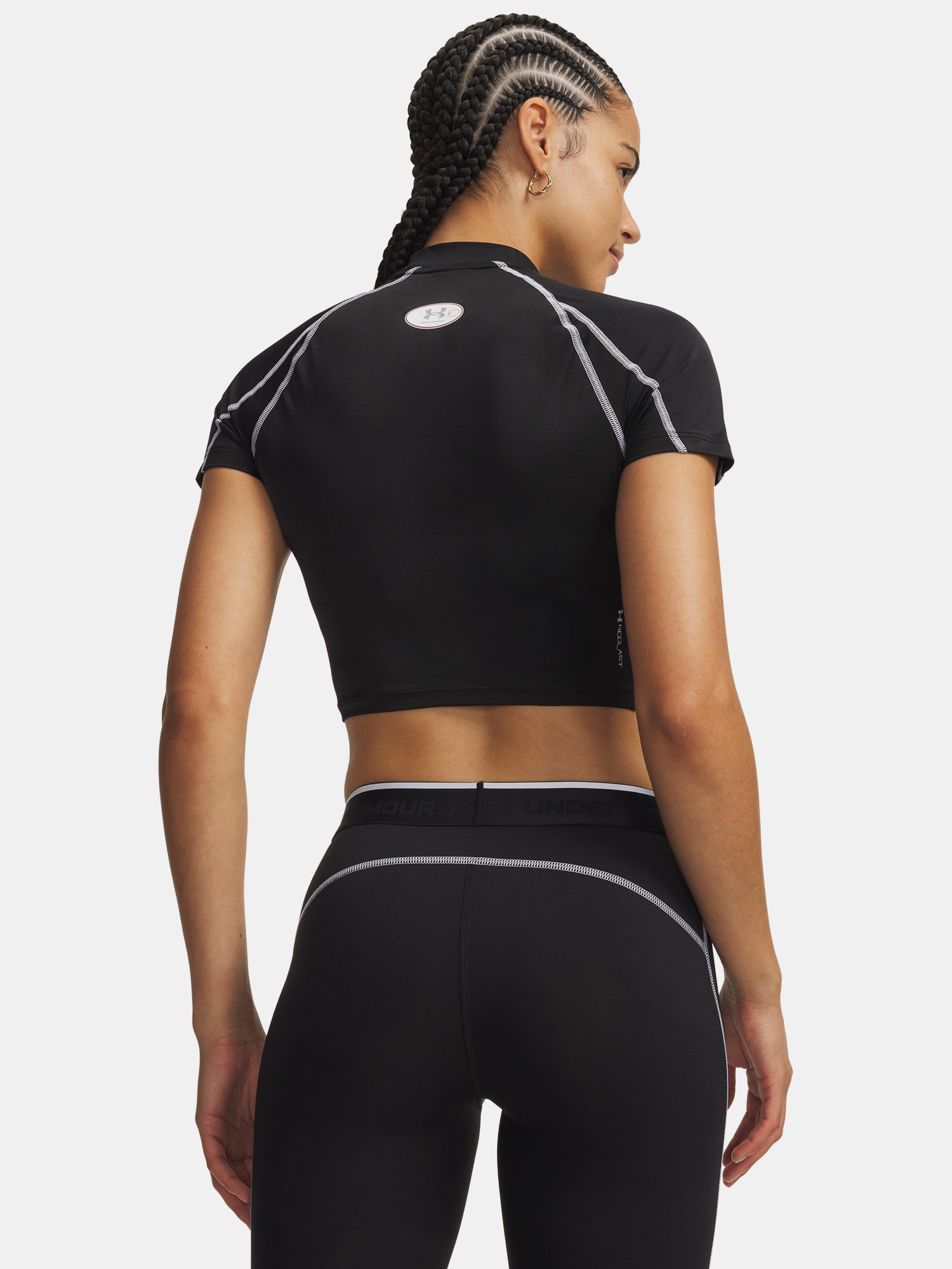 Nõi Under Armour HeatGear Elite Crop Mck SS-BLK póló