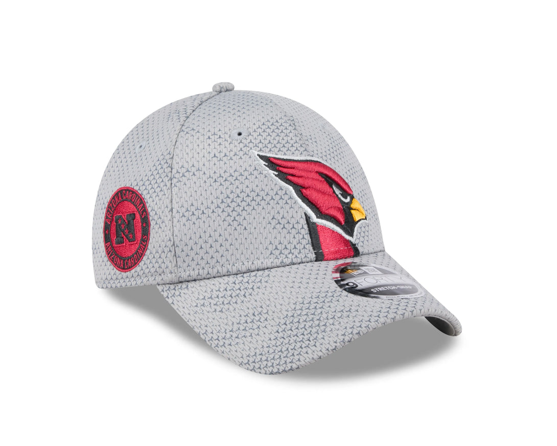 New Era Arizona Cardinals NFL Sideline 2024 Grey 9FORTY Stretch Baseball sapka - Sportmania.hu