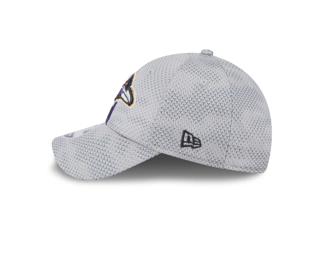 New Era Baltimore Ravens NFL Sideline 2024 Gray 9FORTY Stretch Snap Baseball sapka - Sportmania.hu