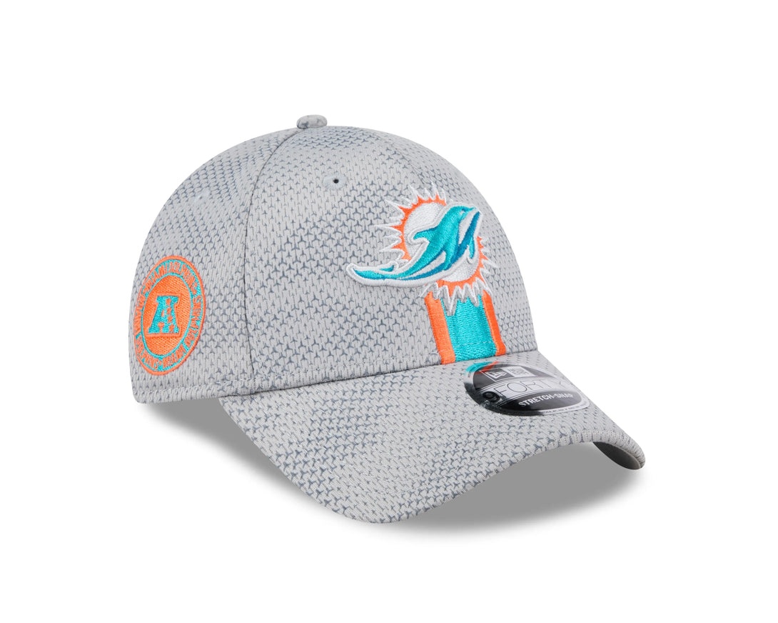 New Era Miami Dolphins NFL Sideline 2024 9FORTY Stretch baseball sapka - Sportmania.hu