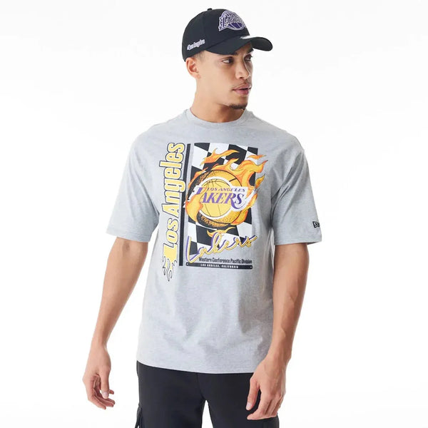 New Era LA Lakers NBA Flame Print Grey Oversized póló