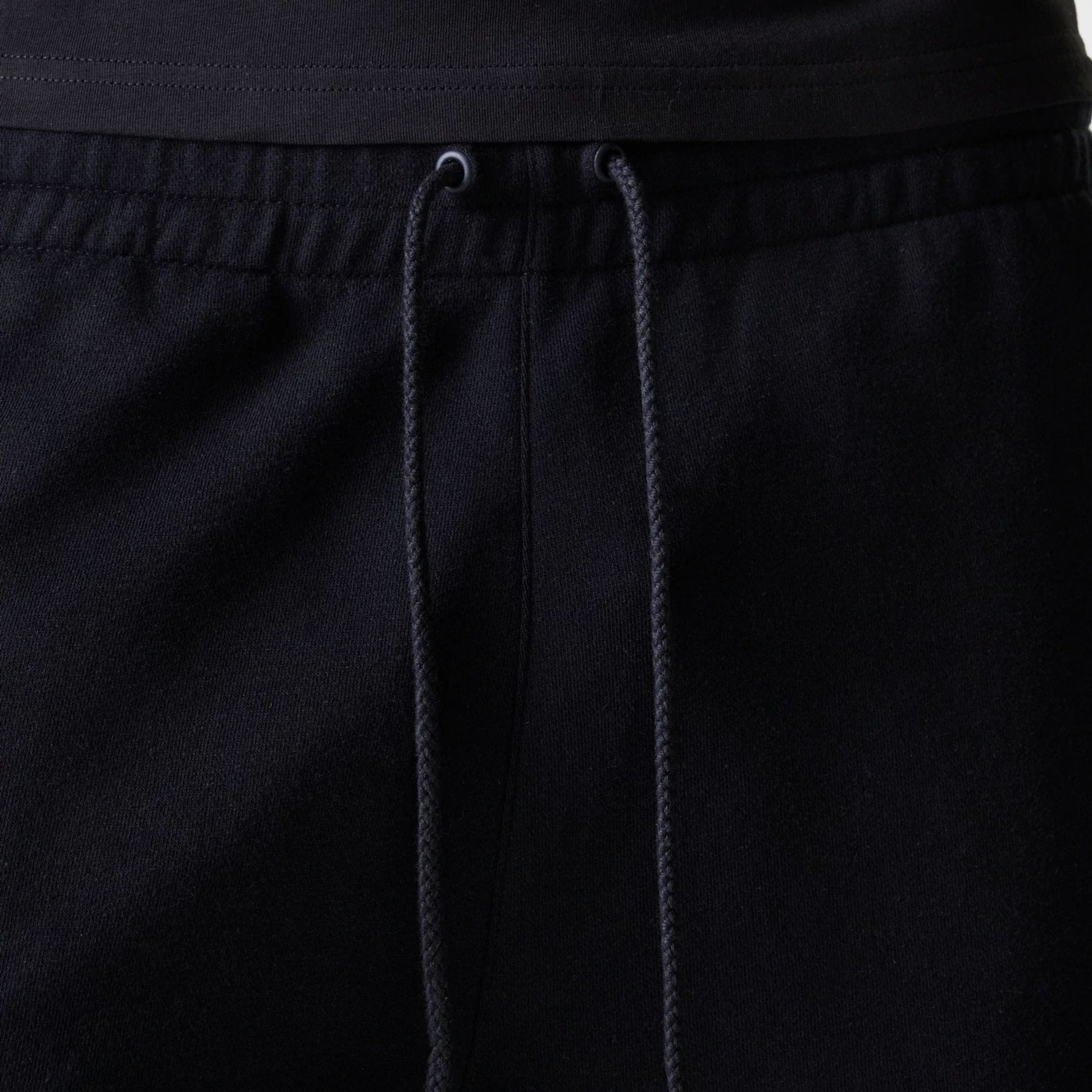 New Era New York Yankees MLB League Essential French Terry Black short