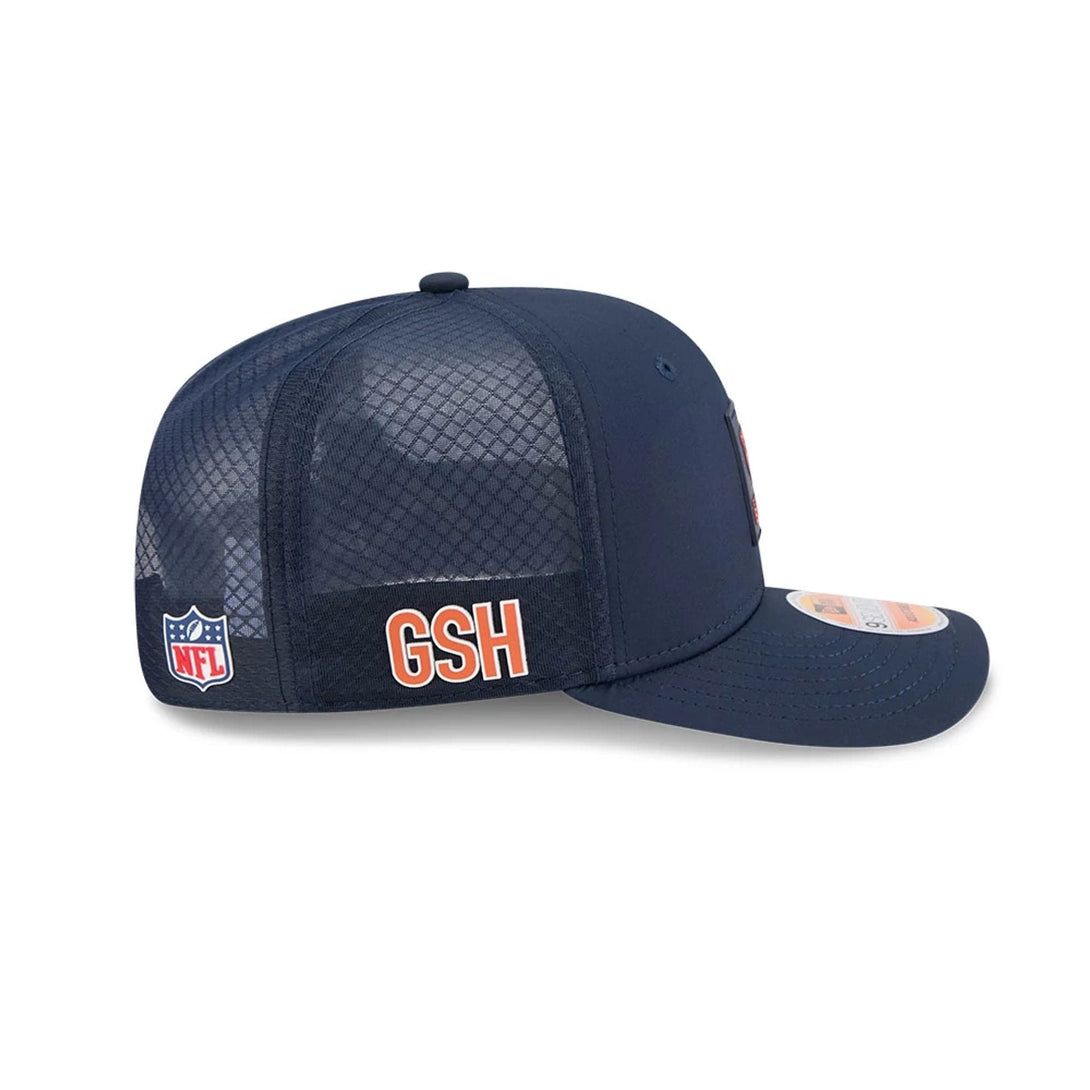 Chicago Bears NFL Sideline 2025 Navy 9SEVENTY Trucker Stretch Snap Adjustable Cap - baseball sapka