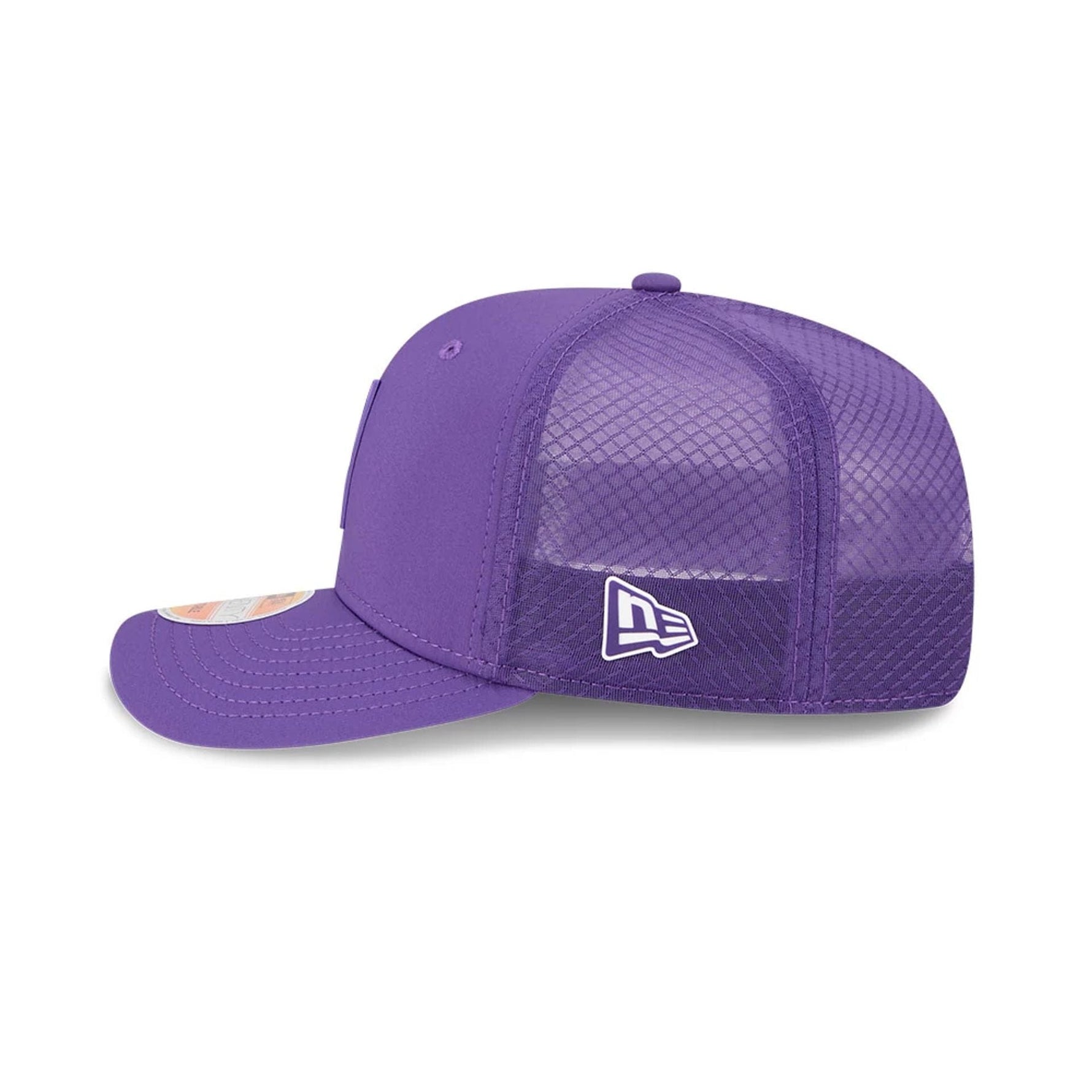 Minnesota Vikings NFL Sideline 2025 Purple 9SEVENTY Trucker Stretch Snap Adjustable Cap - baseball sapka