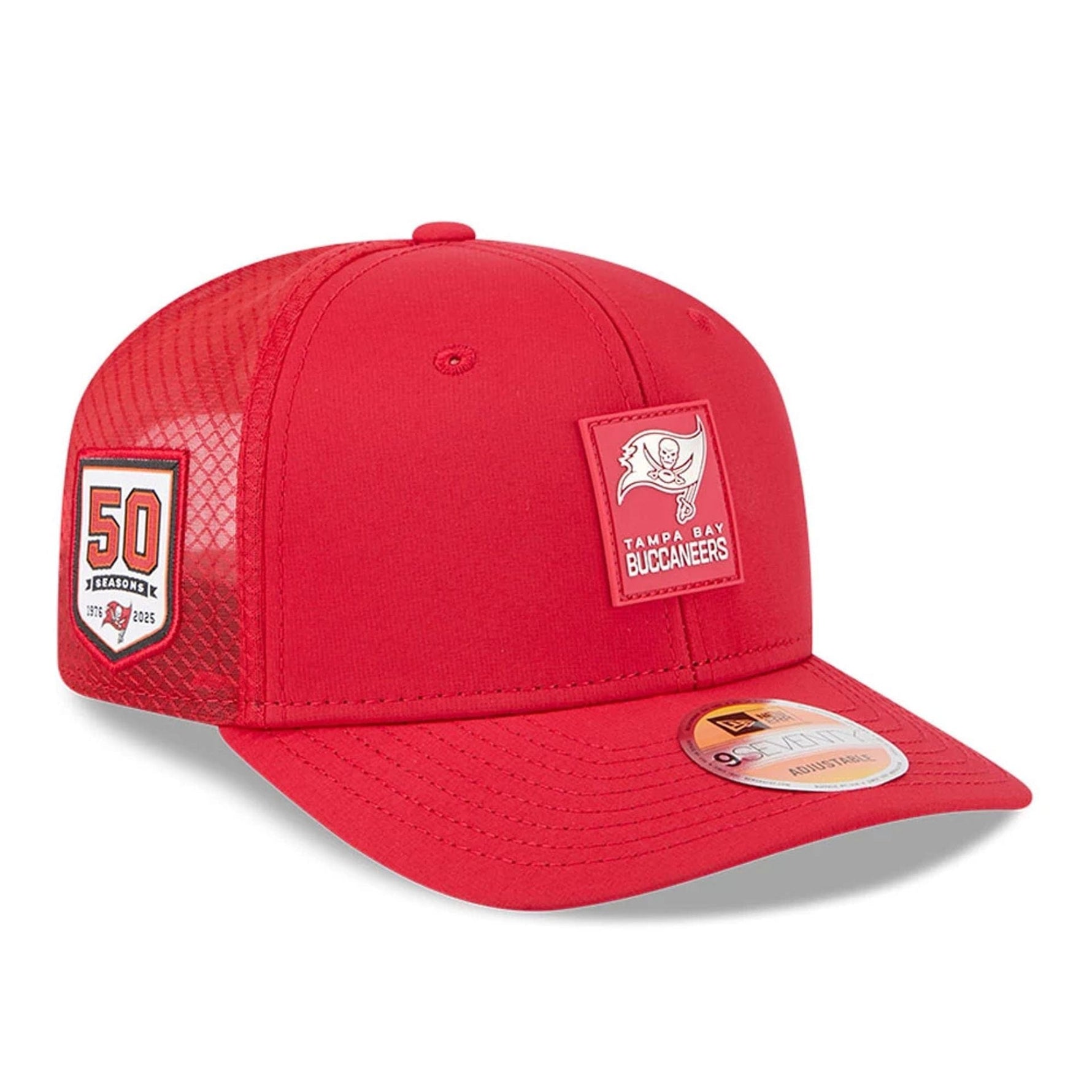 Tampa Bay Buccaneers NFL Sideline 2025 Red 9SEVENTY Trucker Stretch Snap Adjustable Cap - baseball sapka