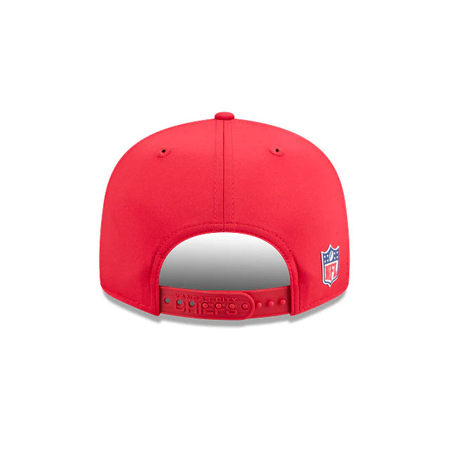 New Era Men's Red Kansas City Chiefs 2025 Sideline Split Panel 9FIFTY Snapback - baseball sapka