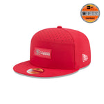New Era Men's Scarlet San Francisco 49ers 2025 Sideline Split Panel 9FIFTY Snapback - baseball sapka