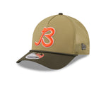 New Era Men's Green Chicago Bears B 2025 Salute to Service 9FORTY A-Frame M-Crown - baseball sapka