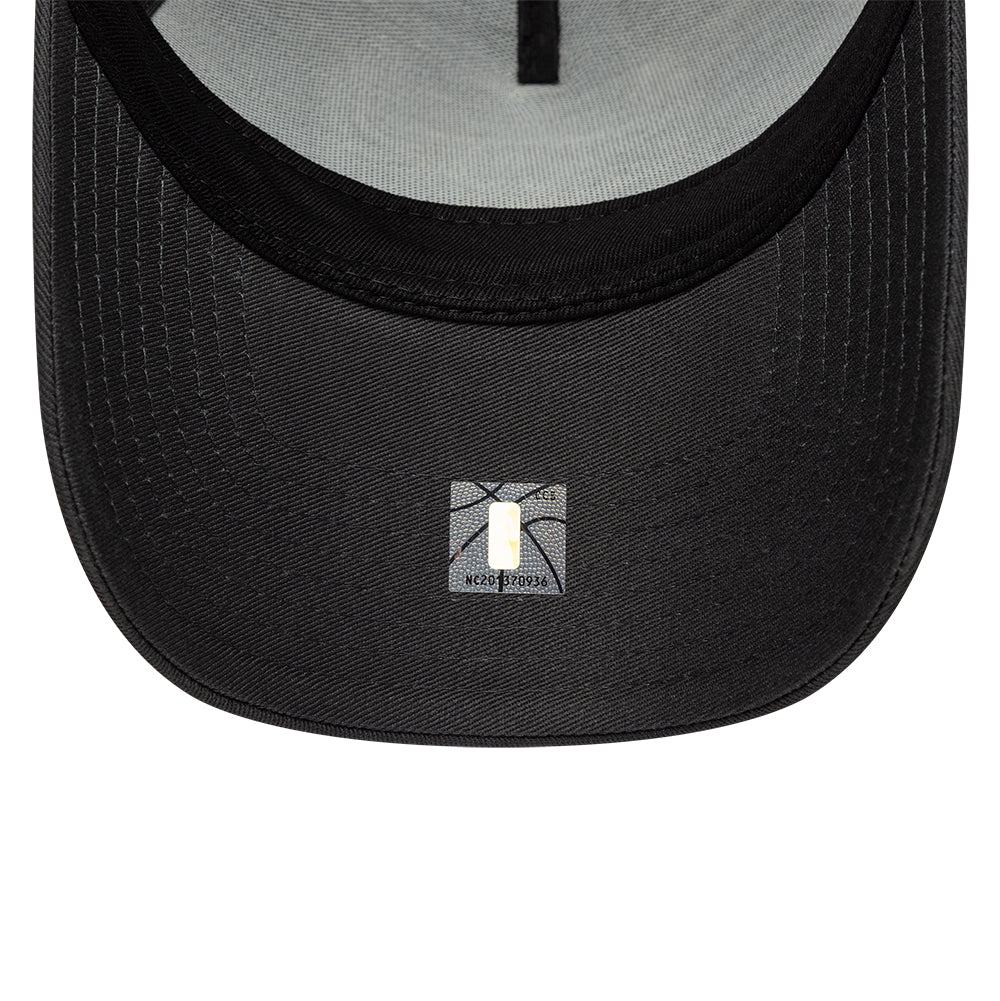 New Era NBA Outline 9FORTY Trucker sapka