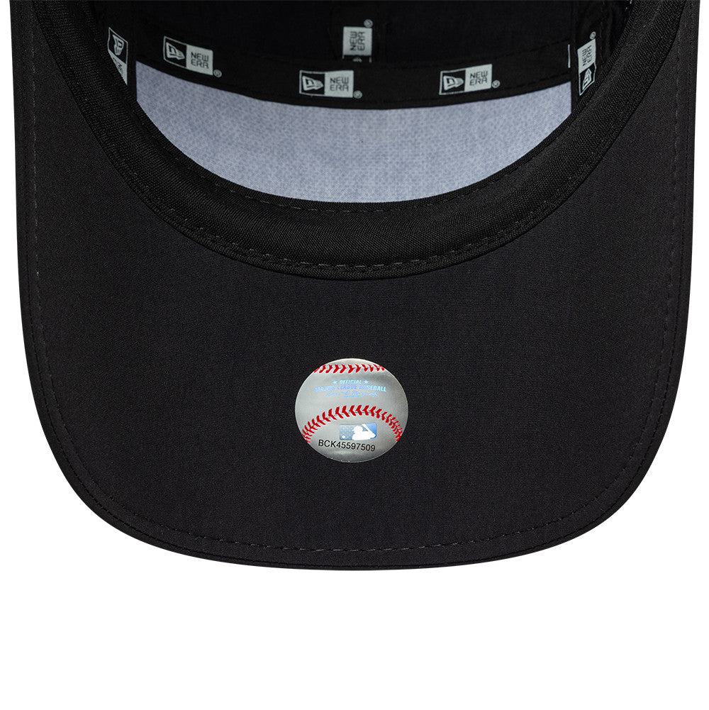 New Era New York Yankees MLB Tech Midi Black Runner futó sapka