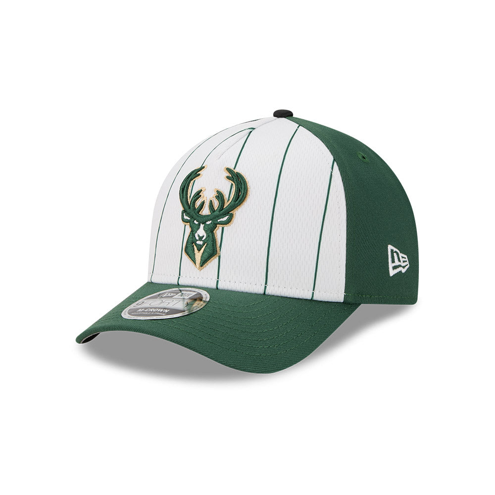 Milwaukee Bucks NBA Tip Off 2025 9FORTY M-Crown A-Frame baseball sapka