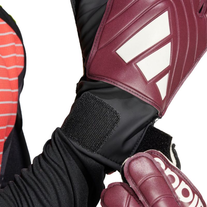 Adidas Copa Club M IQ4017 goalkeeper gloves - Sportmania.hu