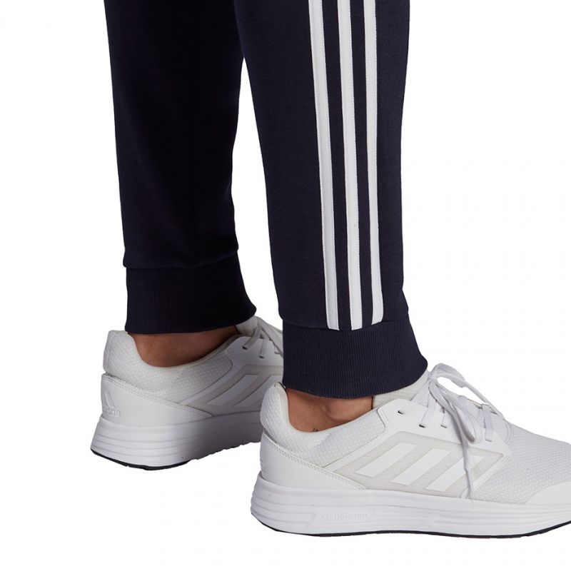 Adidas Essentials Fleece Tapered Cuff 3-Band M GK8823 Nadrág - Sportmania.hu