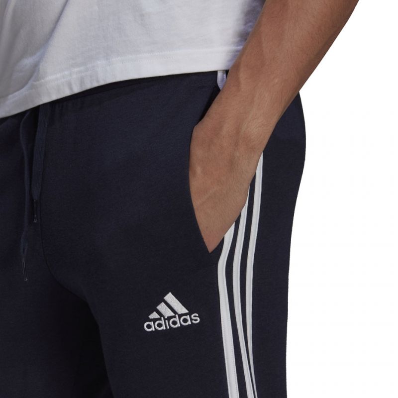 Adidas Essentials Slim 3 Stripes Pants M GM1090 Nadrág