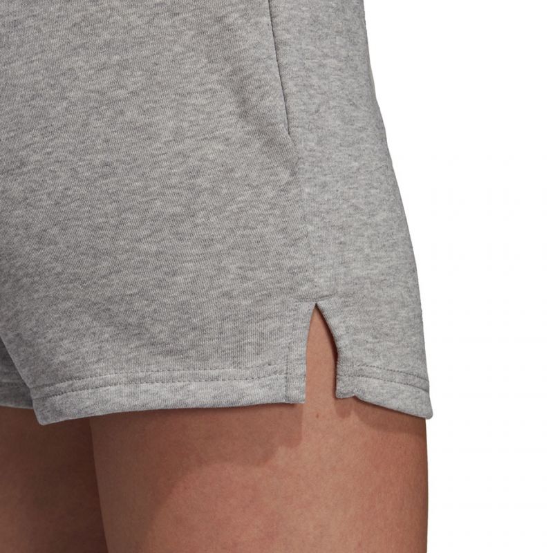 Adidas Essentials Solid W DU0675 shorts Ruházat - Sportmania.hu