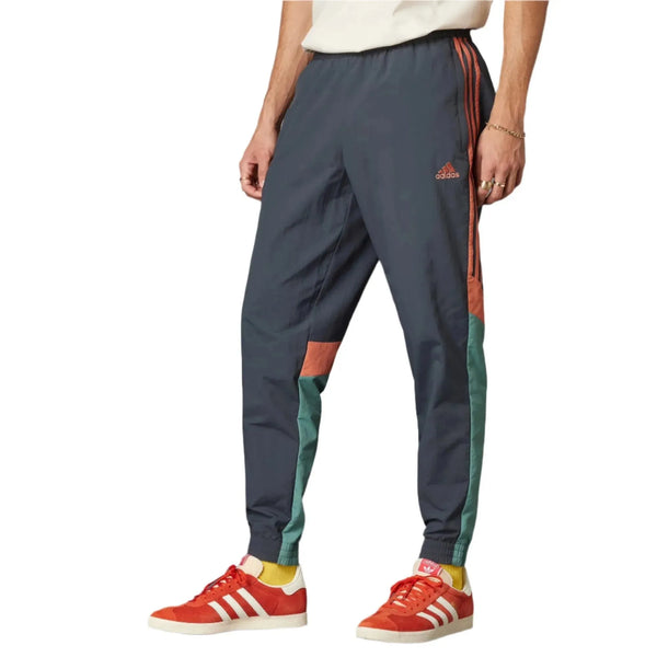 Adidas FC Bayern Seasonal melegítőnadrág - Sportmania.hu