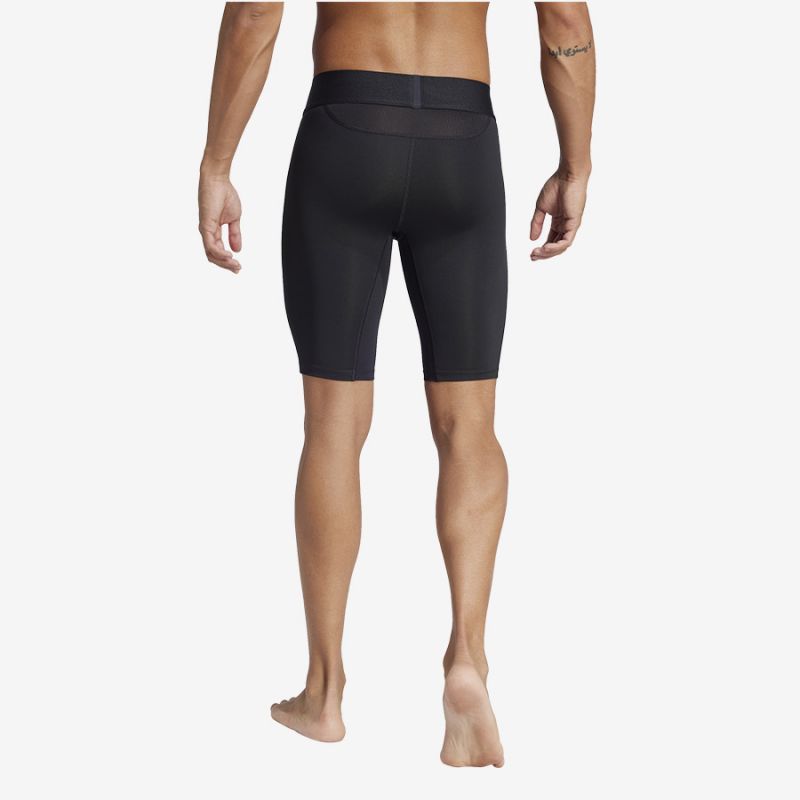 Adidas TechFit M JP1477 shorts Ruházat
