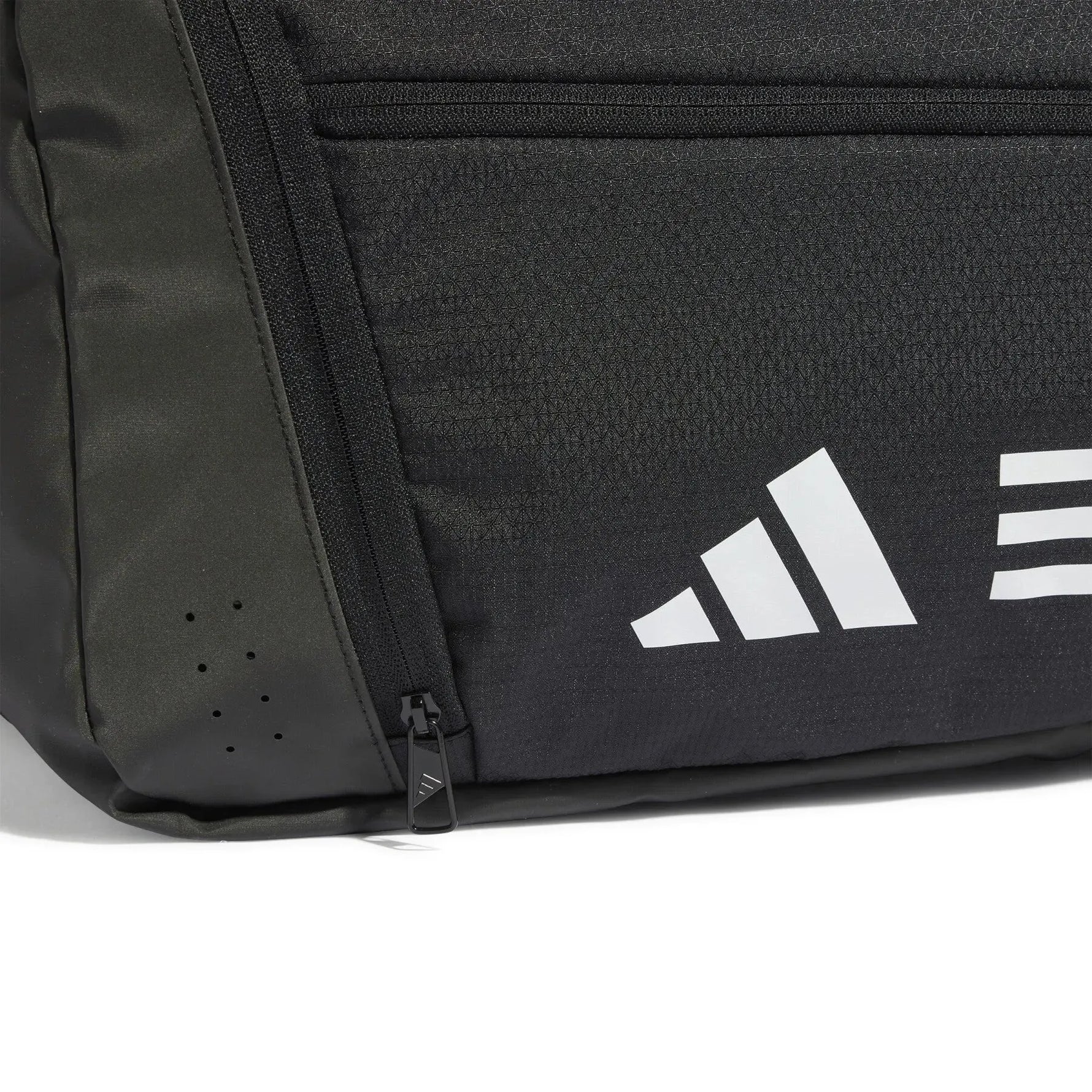 Adidas TR DUFFLE M Táska Kiegészítők - Sportmania.hu