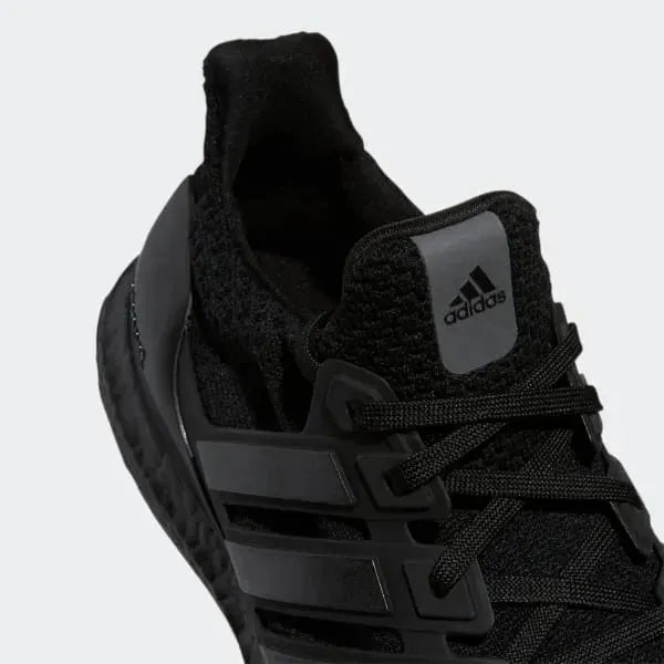Adidas Ultraboost 5.0 DNA Black futócipő, férfi Utcai cipő - Sportmania.hu
