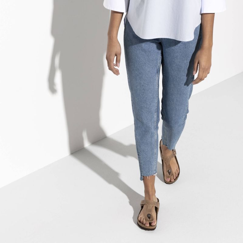 Birkenstock Gizeh Oiled Leather Tobacco Brown Regular Flip-Flops Wide (0943811) Papucs - Sportmania.hu