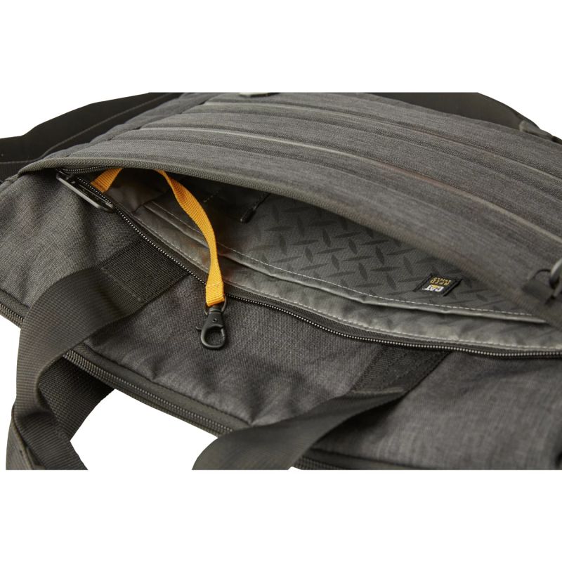 Caterpillar B. Holt Slim Briefcase 84349-500 Kiegészítők