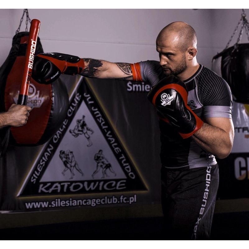 DBX Bushido 10oz - Blaze - Legacy Series piros boxkesztyű
