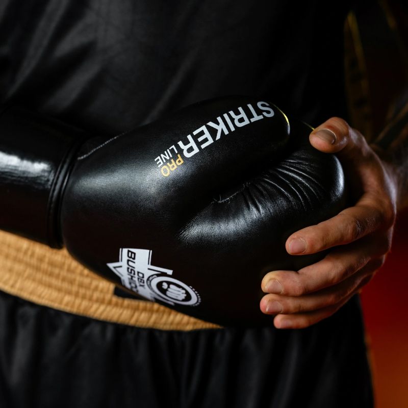 DBX Bushido 10oz - Striker - Legacy Series boxkesztyű