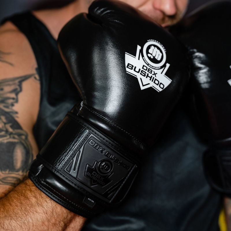 DBX Bushido 16oz - ProFight - Legacy Series boxkesztyű