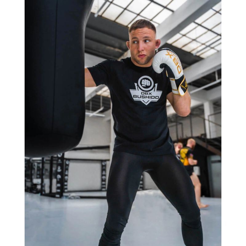 DBX Bushido 8oz - Undefeated - Valor Series boxkesztyű