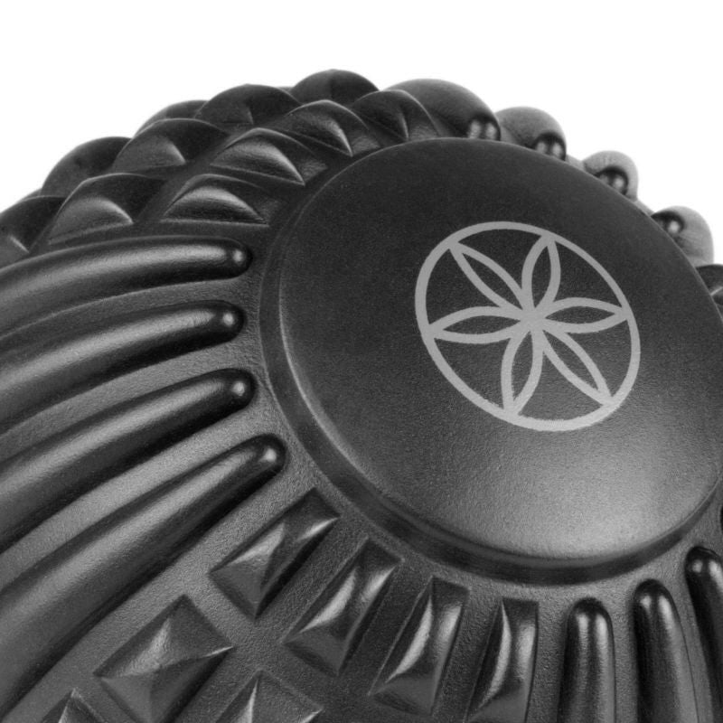 Gaiam massage ball with studs Edzőfelszerelés 63938