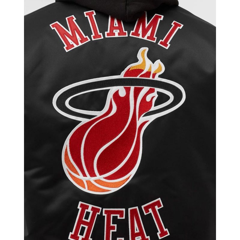 Mitchell &amp; Ness NBA Heavyweight Satin Jacket Miami Heat M OJBF3413-MHEYYPPPBLCK