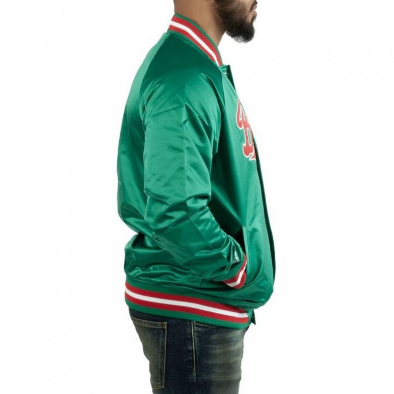 Mitchell &amp; Ness NBA Milwaukee Bucks Lightweight Jacket M STJKMG18013-MBUDKGN