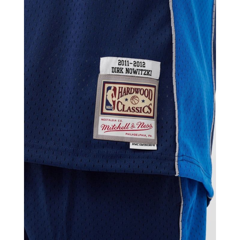 Mitchell & Ness NBA Swingman Dallas Mavericks Dirk Nowitzki M T-shirt SMJY1148-DMA11DNOASBL - Sportmania.hu