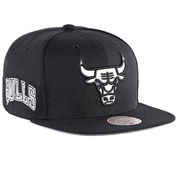 Mitchell & Ness Snapback Nba Chicago Bulls Cap Hs8547-cbublck