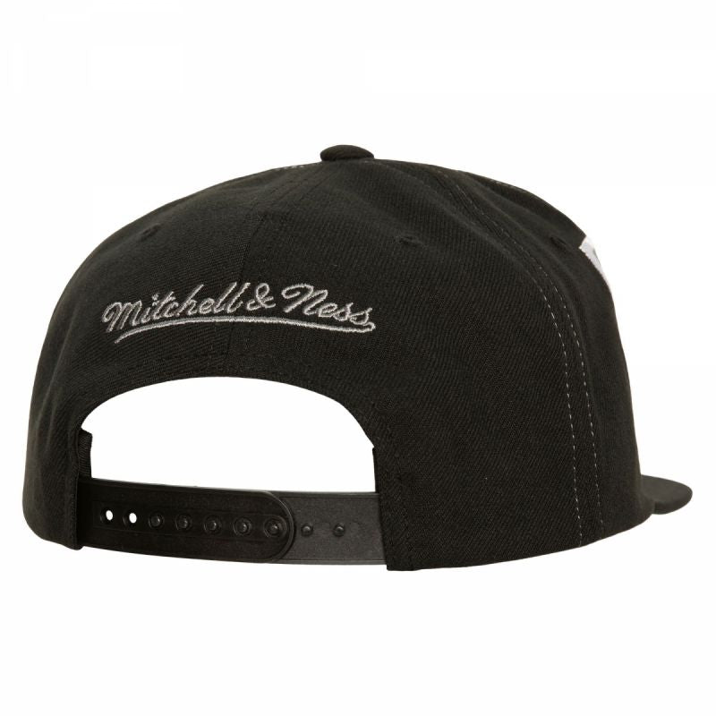 Mitchell &amp; Ness Varsity Bust Snapback Brooklyn Nets Cap HHSS6461-BNEYYPPPBLCK