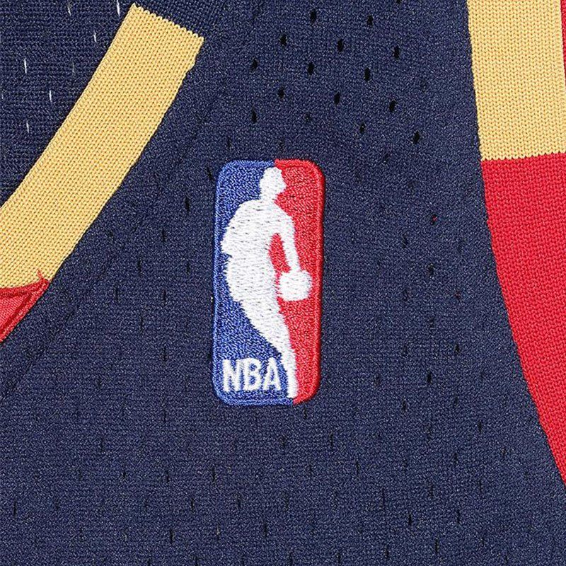 Mitchell &amp;Ness Cleveland Cavaliers NBA Swingman Jersey Lebron James M SMJYGS18156-CCANAVY08LJA