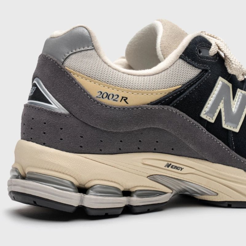 New Balance M M2002RSH sports shoes cipő - Sportmania.hu