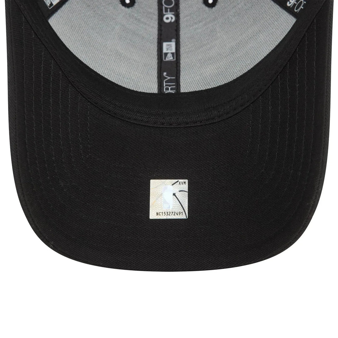 New Era Chicago Bulls Metallic Outline Black 9FORTY baseball sapka - Sportmania.hu