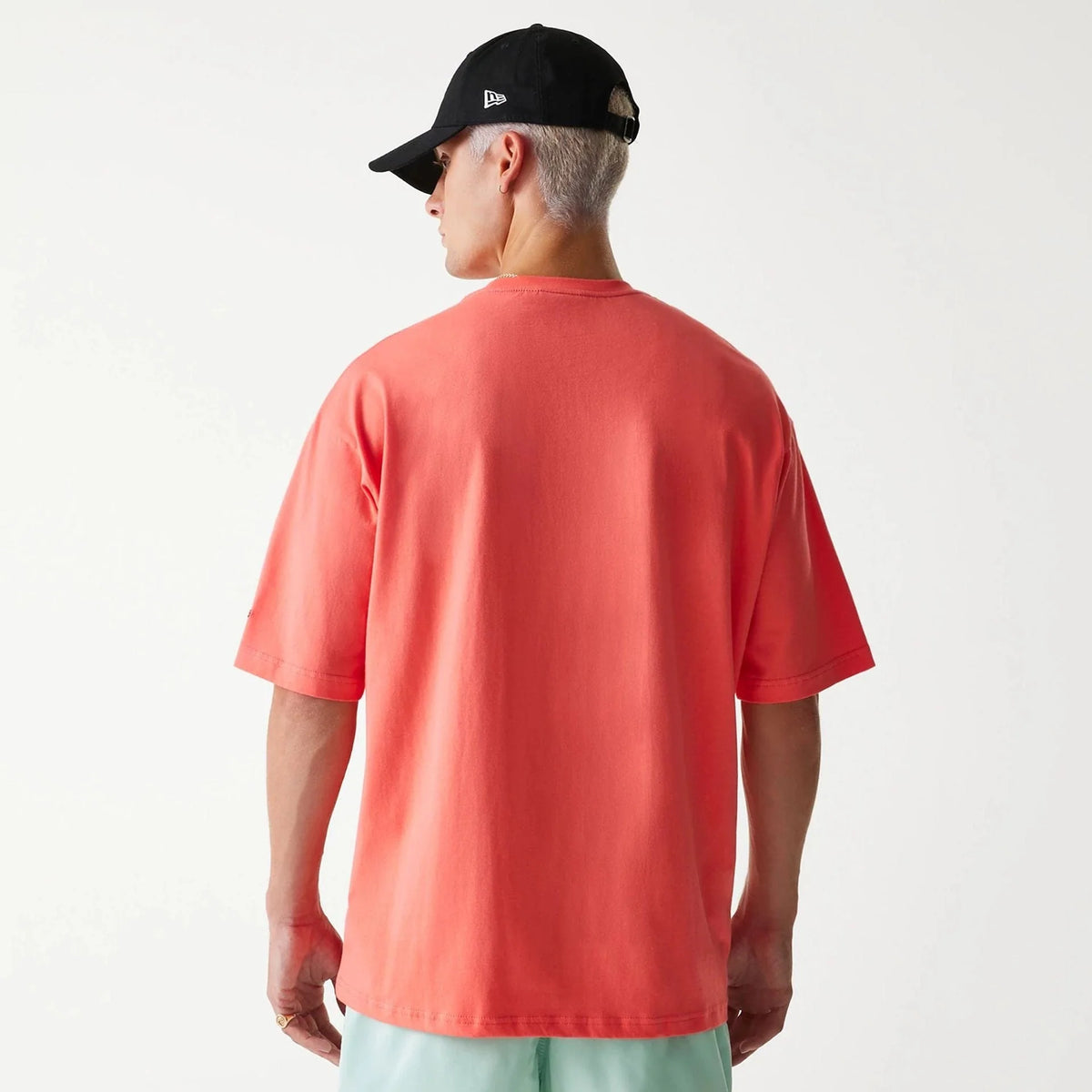 New Era Chicago Bulls NBA All Over Print Infill Pink Oversized férfi póló
