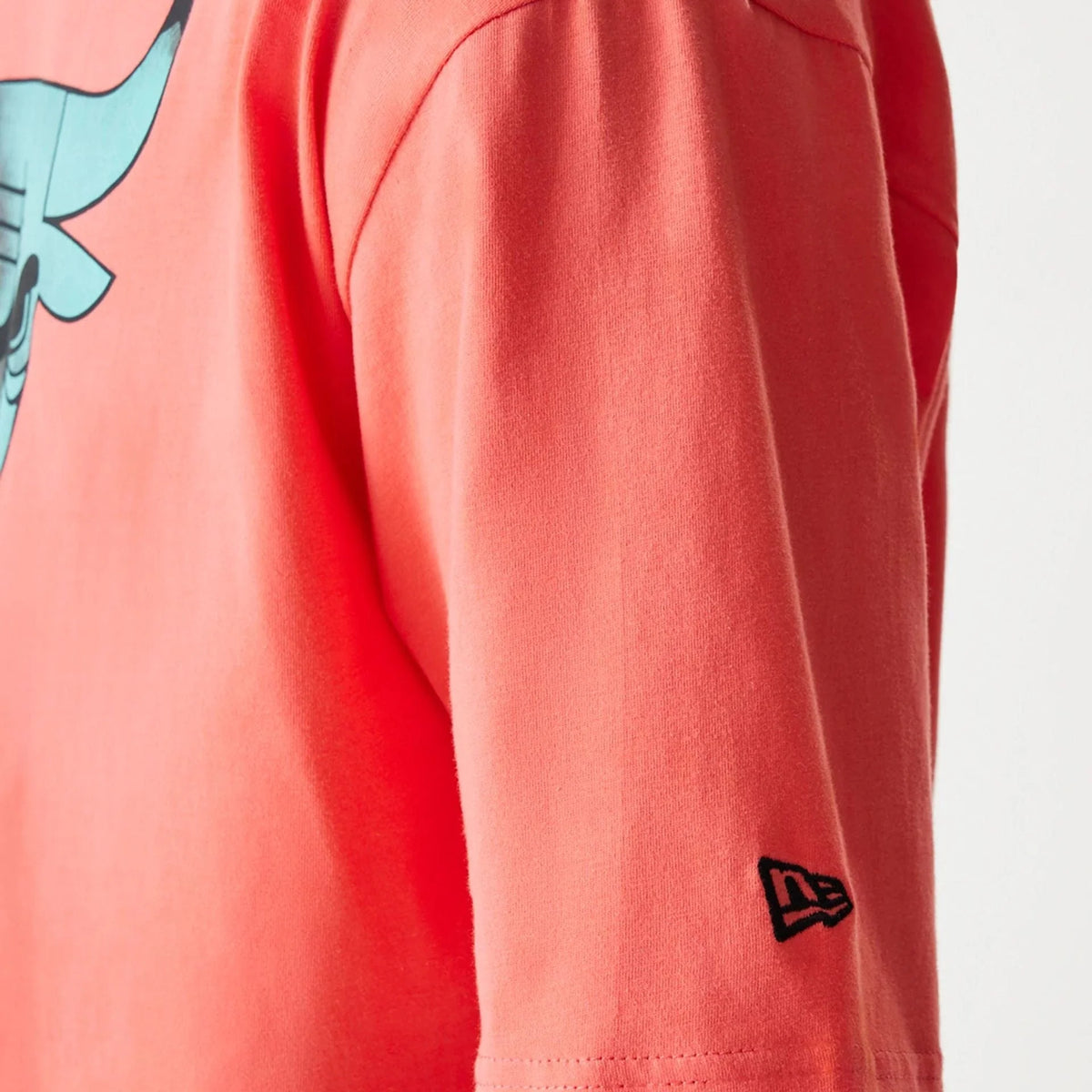 New Era Chicago Bulls NBA All Over Print Infill Pink Oversized férfi póló