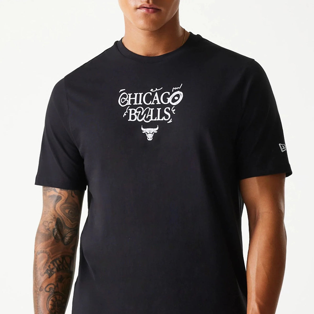 New Era Chicago Bulls NBA Court Graphic férfi póló