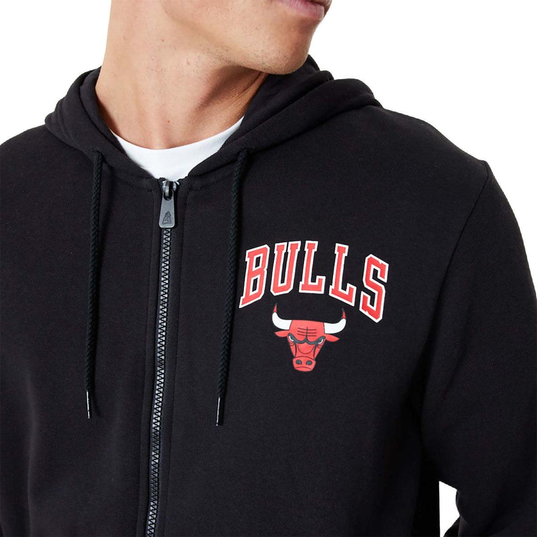 New Era Chicago Bulls NBA Essentials Black Full-Zip kapucnis pulóver - Sportmania.hu