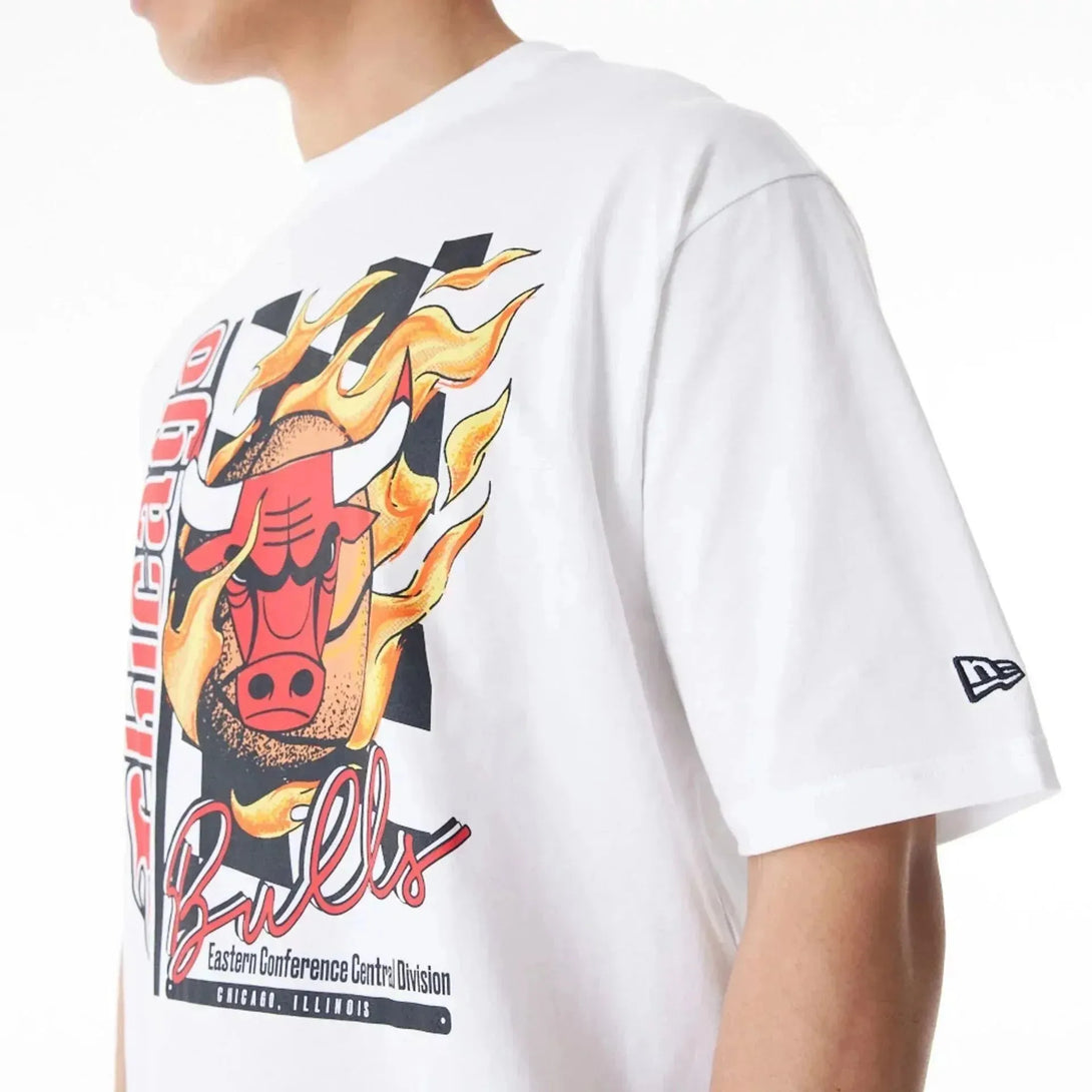 New Era Chicago Bulls NBA Flame Print White Oversized póló - Sportmania.hu